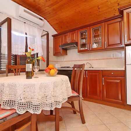 Apartments Peselj Smokvica  객실 사진